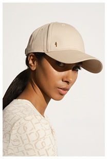 Beżowa czapka z daszkiem z logo unisex