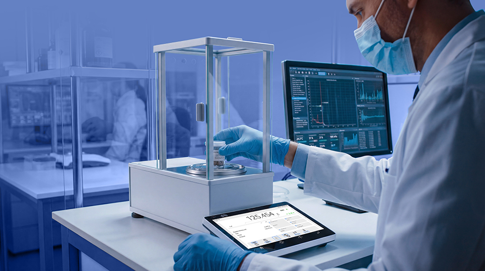 The new RADWAG PS 5100.5Y balance in the laboratory