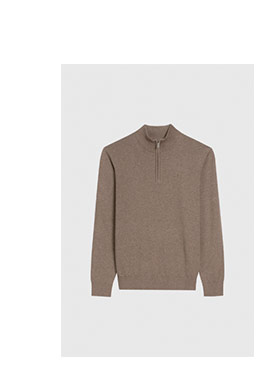 Brązowy sweter męski