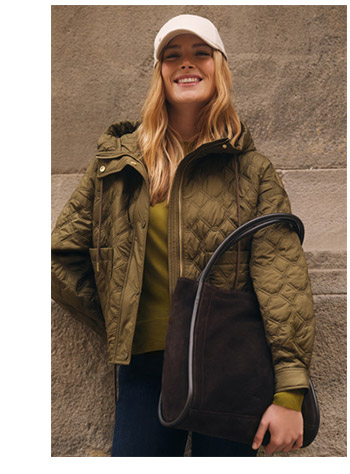 Oliwkowa kr&oacute;tka pikowana kurtka oversize