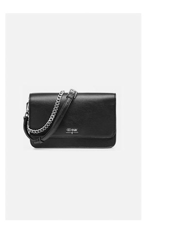 Czarna torebka damska z łańcuszkiem