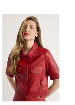 Czerwona sk&oacute;rzana koszula damska