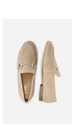 Zamszowe mokasyny damskie w kolorze chłodnego beżu