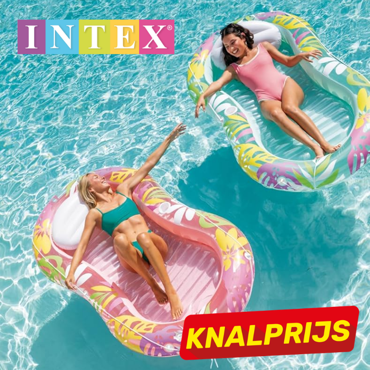 Two women relaxing on colourful floral Intex inflatable pool loungers in a bright turquoise pool with 'KNALPRIJS' label.