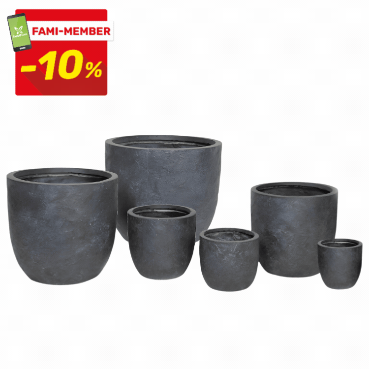 Rows of grey concrete plant pot sets in various sizes on white background with red "FAMI-MEMBER -10%" sale tags