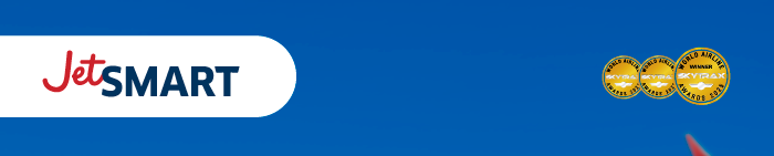 JetSMART airline logo on blue banner with two gold Skytrax award badges