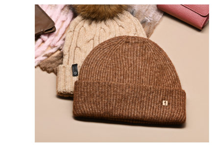 Brązowa czapka damska z domieszką wełny