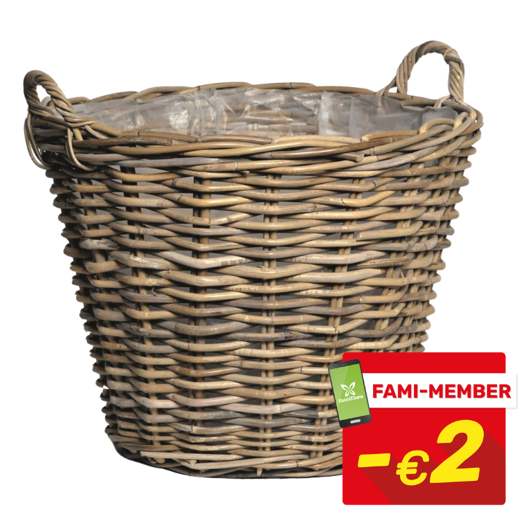 Round woven wicker basket with plastic liner and loop handles, shown with a red 'FAMI-MEMBER -€2' discount badge